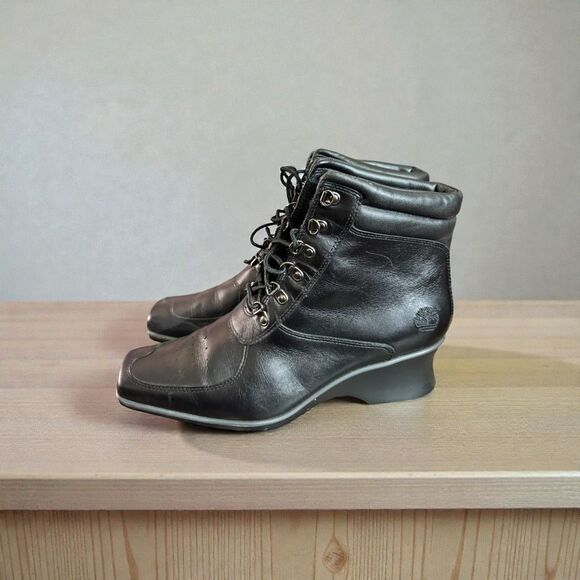 Timberland Women’s Black Leather Wedge Ankle Boots / SZ: 10 - Picture 1 of 10
